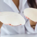 Plastyka piersi - implantacja