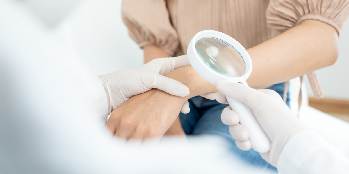 Konsultacje dermatologiczne w klinice Re Vitae