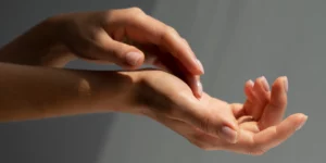 Laser tulowy na dłonie w klinice Re Vitae Kielce