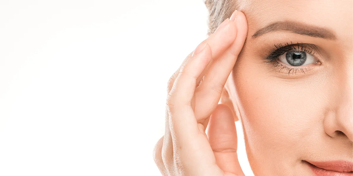 Zabieg liftingu skroniowego w klinice Re Vitae