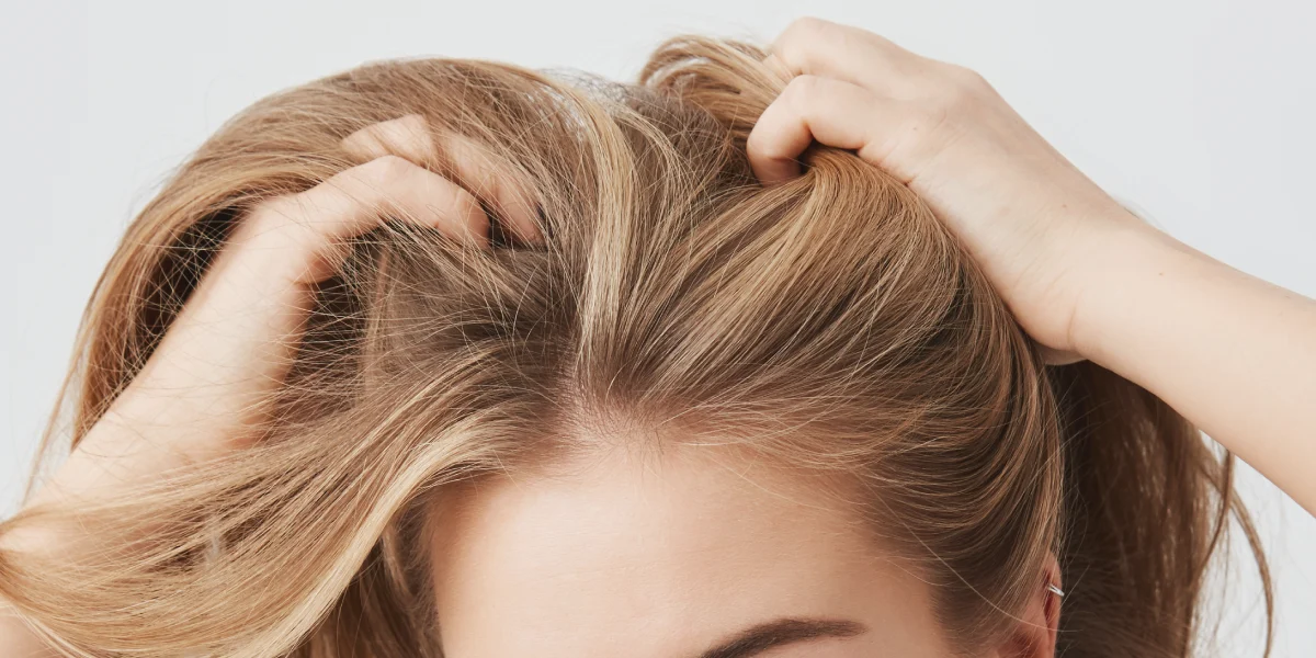 Zabieg laserem tulowym na skórę głowy w klinice Re Vitae